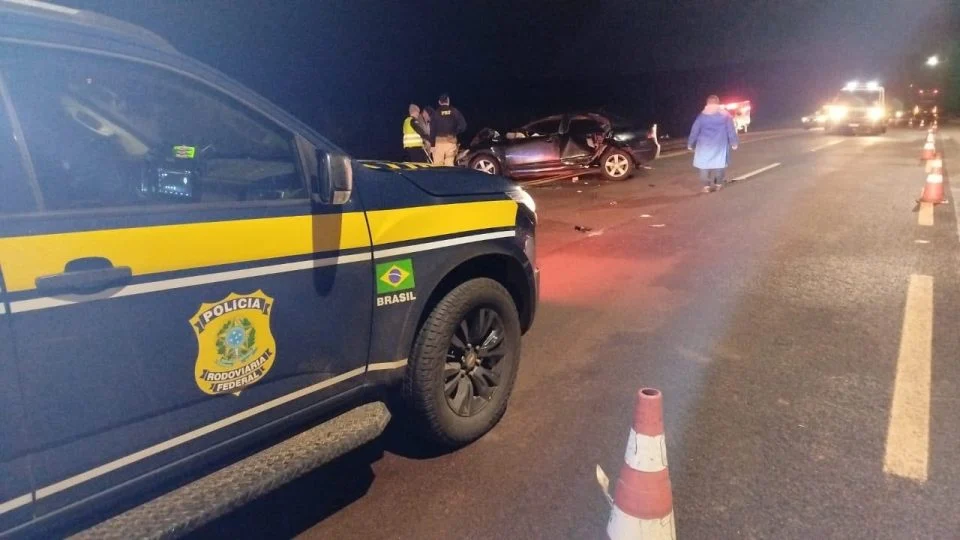 Imagem relativa a Grave acidente entre três veículos deixa dois mortos e seis feridos na BR-369