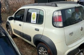 Polícia Militar recupera veículo roubado abandonado em área rural