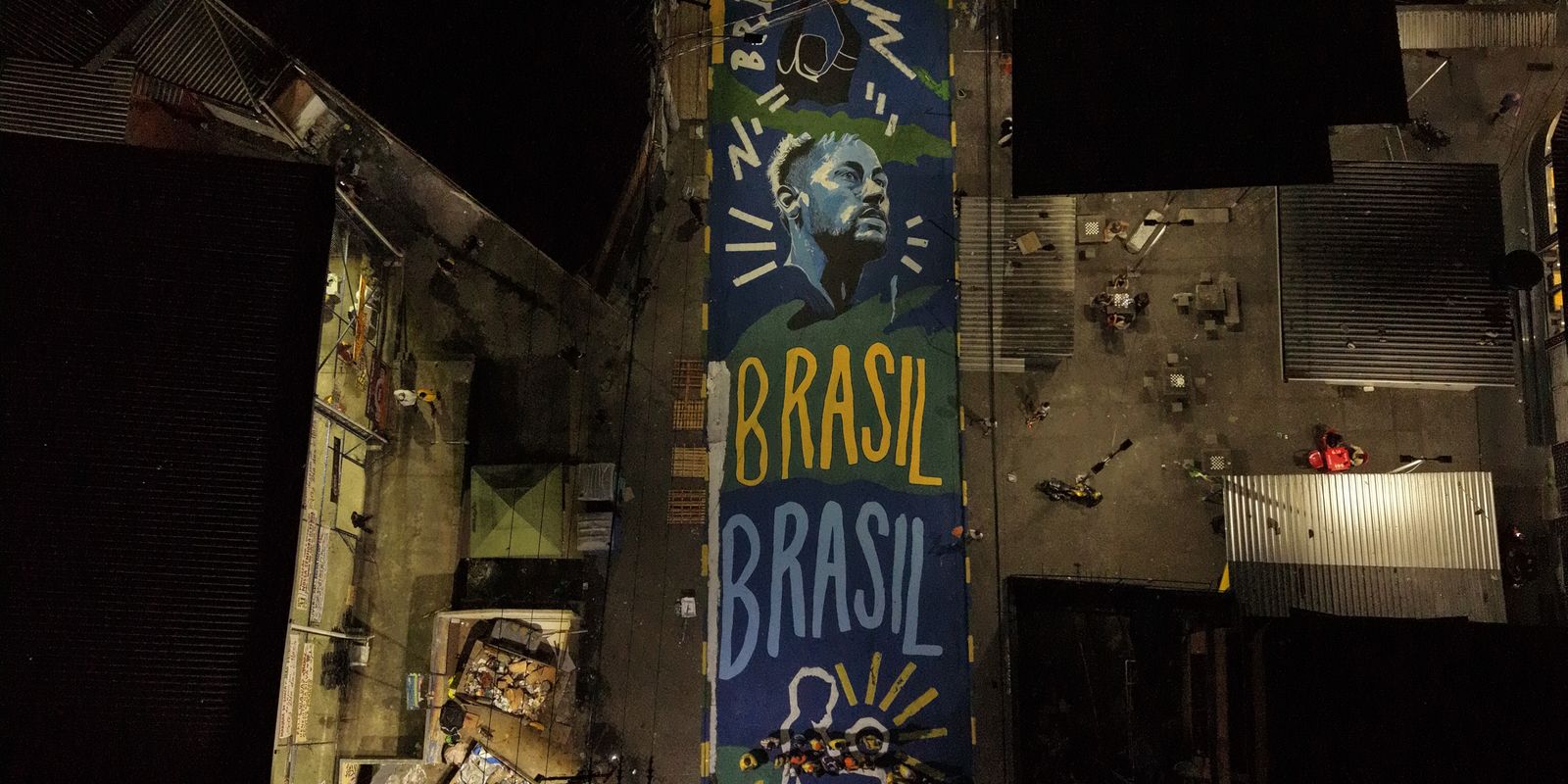 Imagem referente a Pintura ressignifica rua marcada por operação letal no Rio de Janeiro