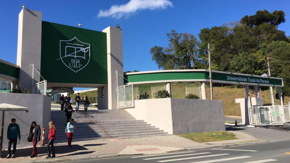 Universidade terá de recuperar área protegida após corte de vegetação e construção em Curitiba Imagem referente a Universidade terá de recuperar área protegida após corte de vegetação e construção em Curitiba