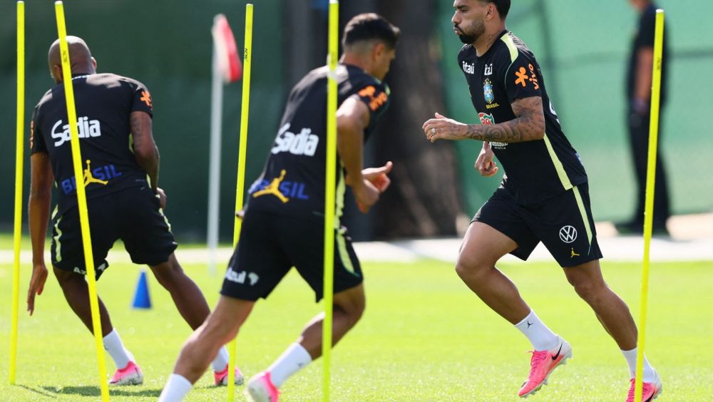 Seleção brasileira se reapresenta e faz 1º treino para encarar Haiti Imagem referente a Seleção brasileira se reapresenta e faz 1º treino para encarar Haiti