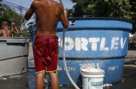 Quase metade das crianças do mundo está exposta a riscos climáticos