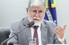 Celso Amorim: IA sob controle de poucas empresas piora desigualdades Celso Amorim: IA sob controle de poucas empresas piora desigualdades