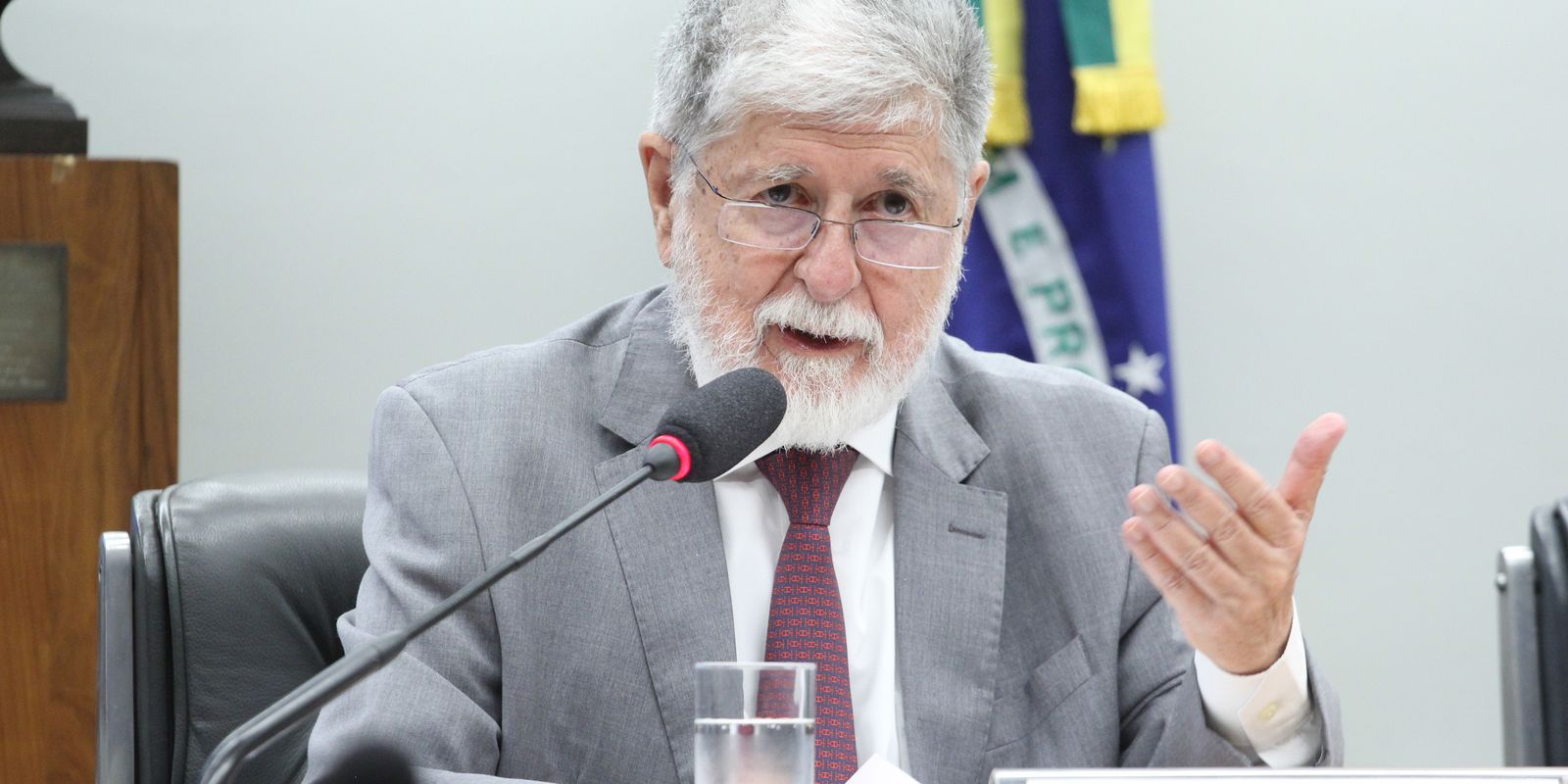 Celso Amorim: IA sob controle de poucas empresas piora desigualdades Imagem referente a Celso Amorim: IA sob controle de poucas empresas piora desigualdades
