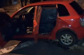 PF e PM apreendem 10 mil maços de cigarros contrabandeados após perseguição