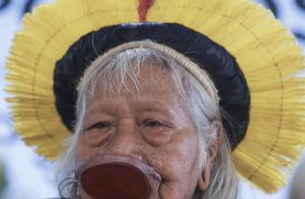 Cacique Raoni apresenta melhora, mas continua internado na UTI
