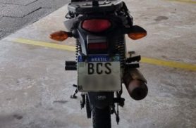 Foi extraviada uma placa de moto com as iniciais BCS em Cascavel; Você encontrou?