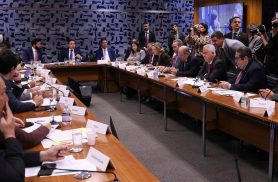 Câmara: governo retira urgência do fim da escala 6x1 e destrava pauta