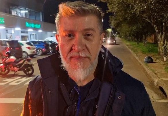 Médico do Siate aponta que apesar de fraturar perna após queda de escada, criança tem quadro estável Médico do Siate aponta que apesar de fraturar perna após queda de escada, criança tem quadro estável