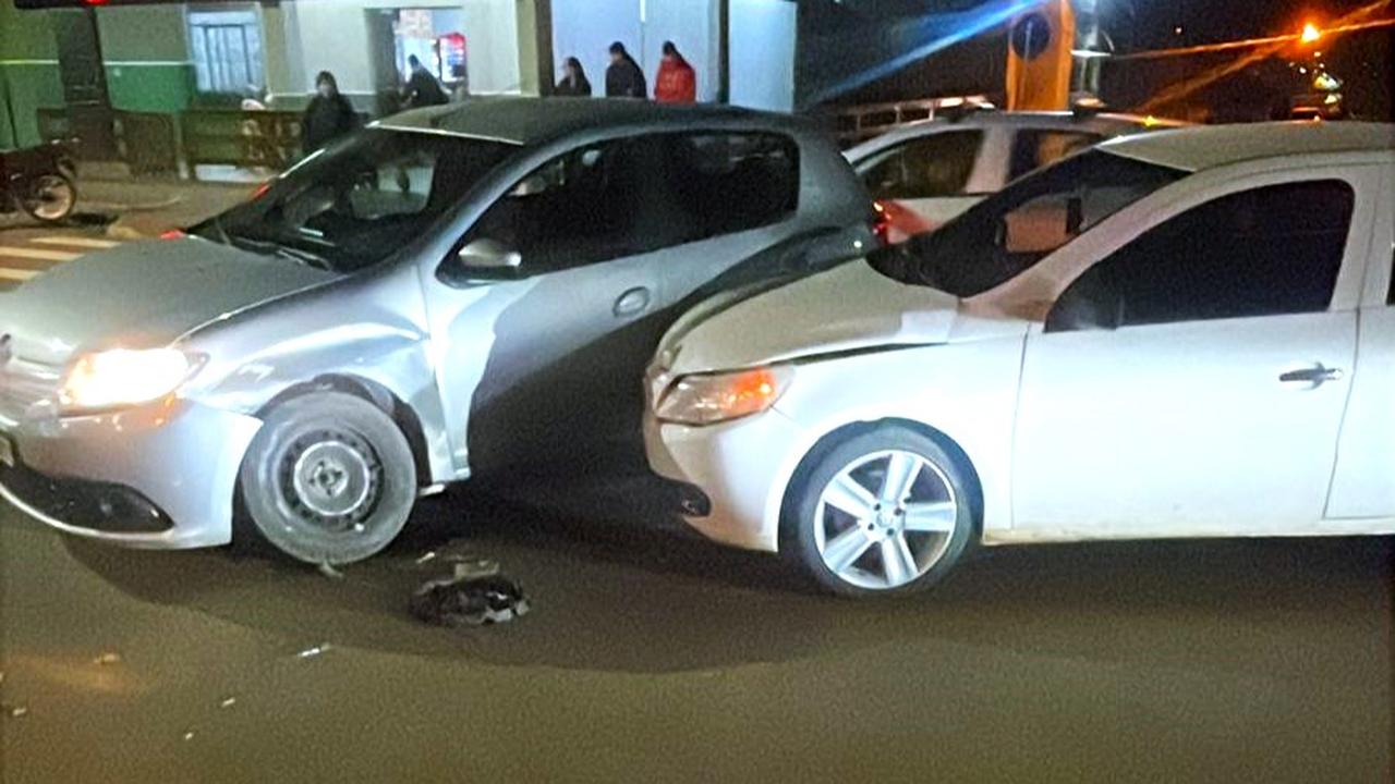 Imagem referente a Veículo é apreendido após condutor deixar local de acidente no Bairro Interlagos