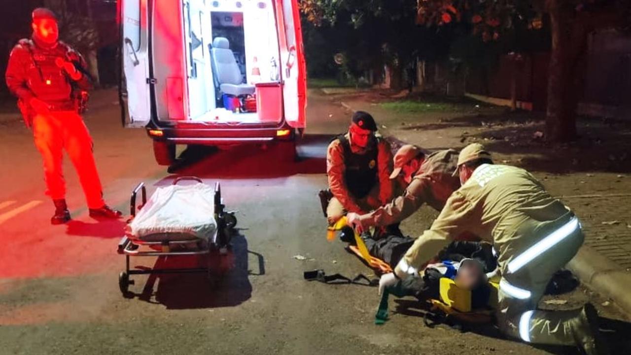 Homem é agredido ao tentar defender amigo em bar no Bairro Brasmadeira, em Cascavel