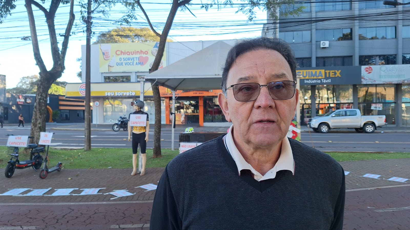 Após morte em acidente, comerciante promove manifestação pelo uso de capacete em Cascavel