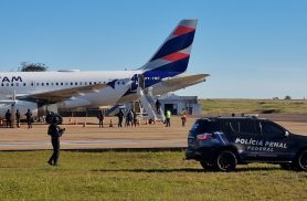 Operação da Polícia Penal Federal transfere presidiários pelo Aeroporto de Cascavel