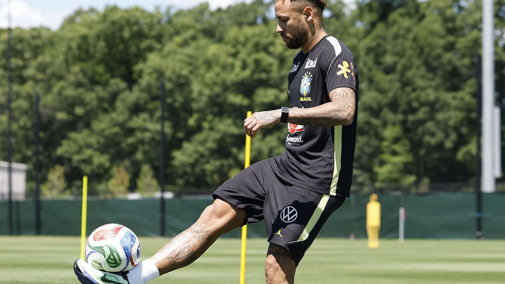 Neymar volta a treinar com a seleção a 2 dias do jogo contra o Haiti Imagem referente a Neymar volta a treinar com a seleção a 2 dias do jogo contra o Haiti