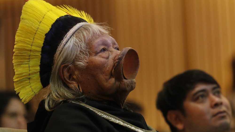 Com melhora clínica, cacique Raoni está lúcido e respira sem aparelhos Imagem referente a Com melhora clínica, cacique Raoni está lúcido e respira sem aparelhos