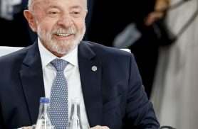 "Não se meta nas eleições no Brasil", diz Lula a Trump