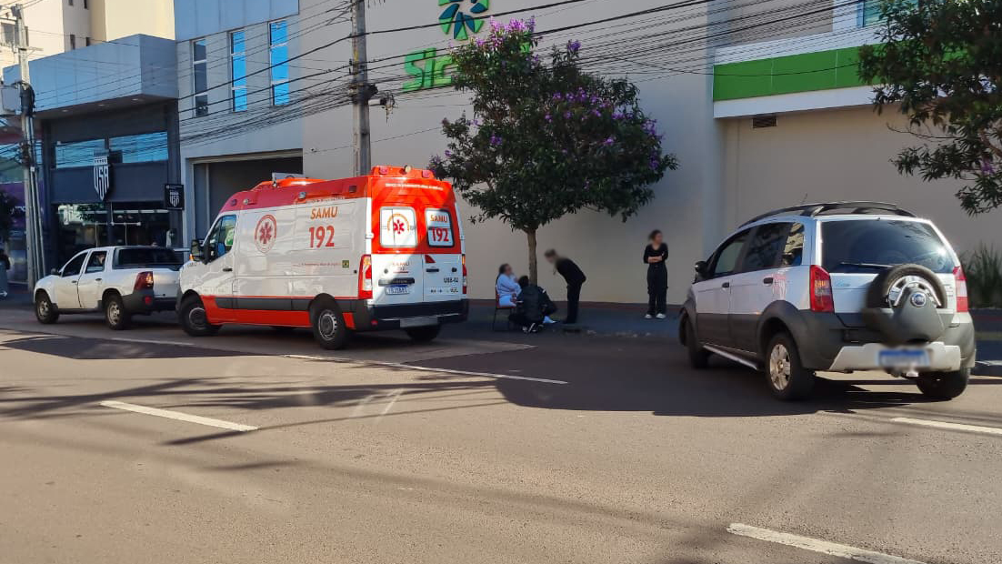 Acidente entre Oroch e Idea mobiliza equipes de socorro no Centro de Cascavel