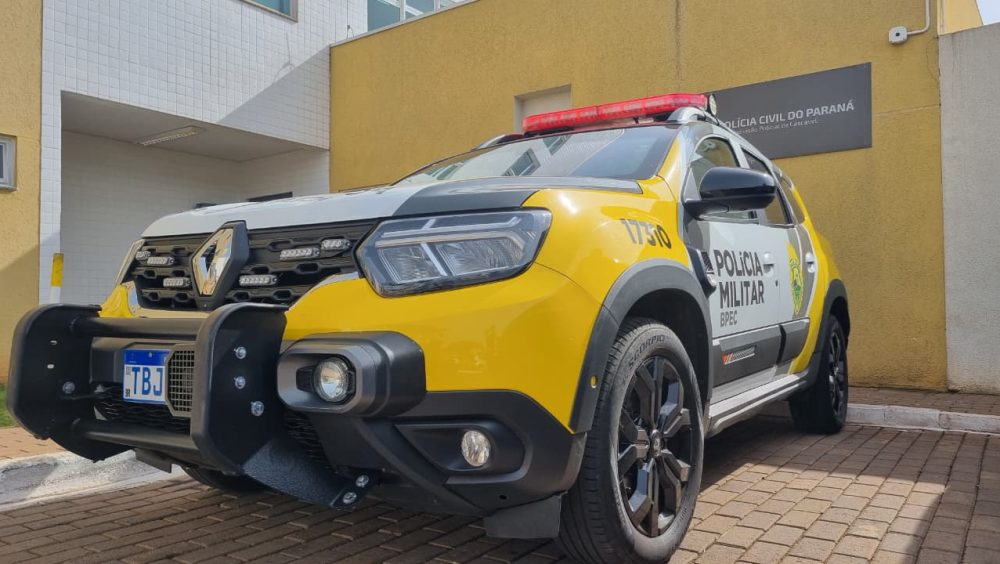 Adolescente de 15 anos é levado à delegacia após agressão em colégio na Região Norte Imagem referente a Adolescente de 15 anos é levado à delegacia após agressão em colégio na Região Norte