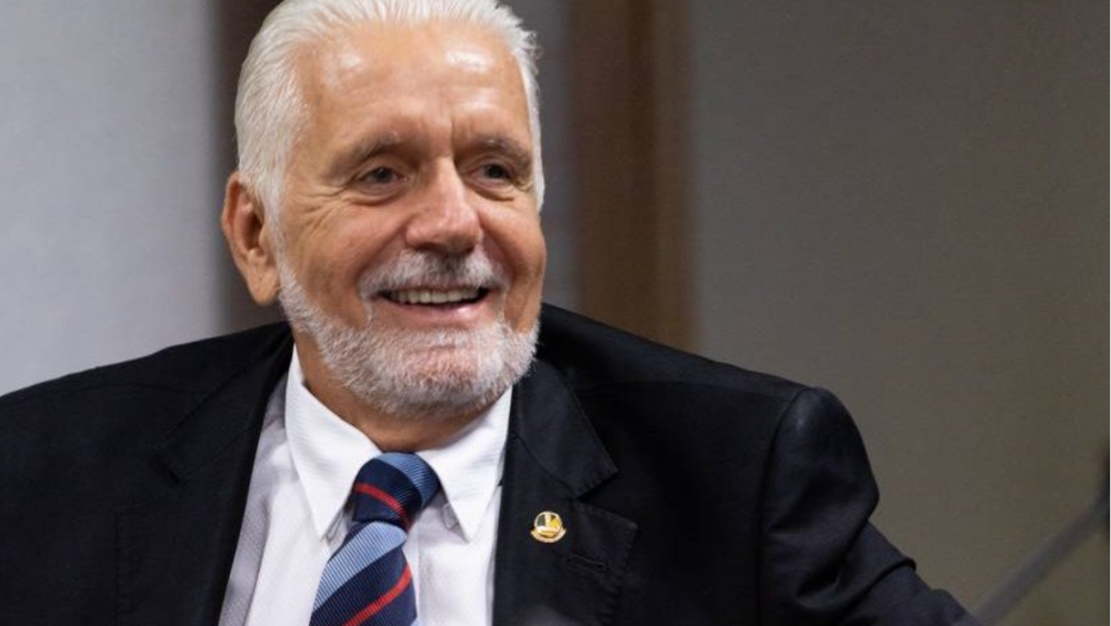 Ex-sócio do Master emprestou avião e bancou camarote de show nos EUA para senador do PT, diz PF Imagem referente a Ex-sócio do Master emprestou avião e bancou camarote de show nos EUA para senador do PT, diz PF