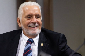 Ex-sócio do Master emprestou avião e bancou camarote de show nos EUA para senador do PT, diz PF