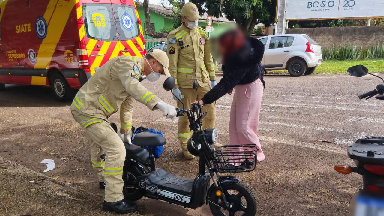 Jovem cai de patinete elétrico e fica ferida em Cascavel