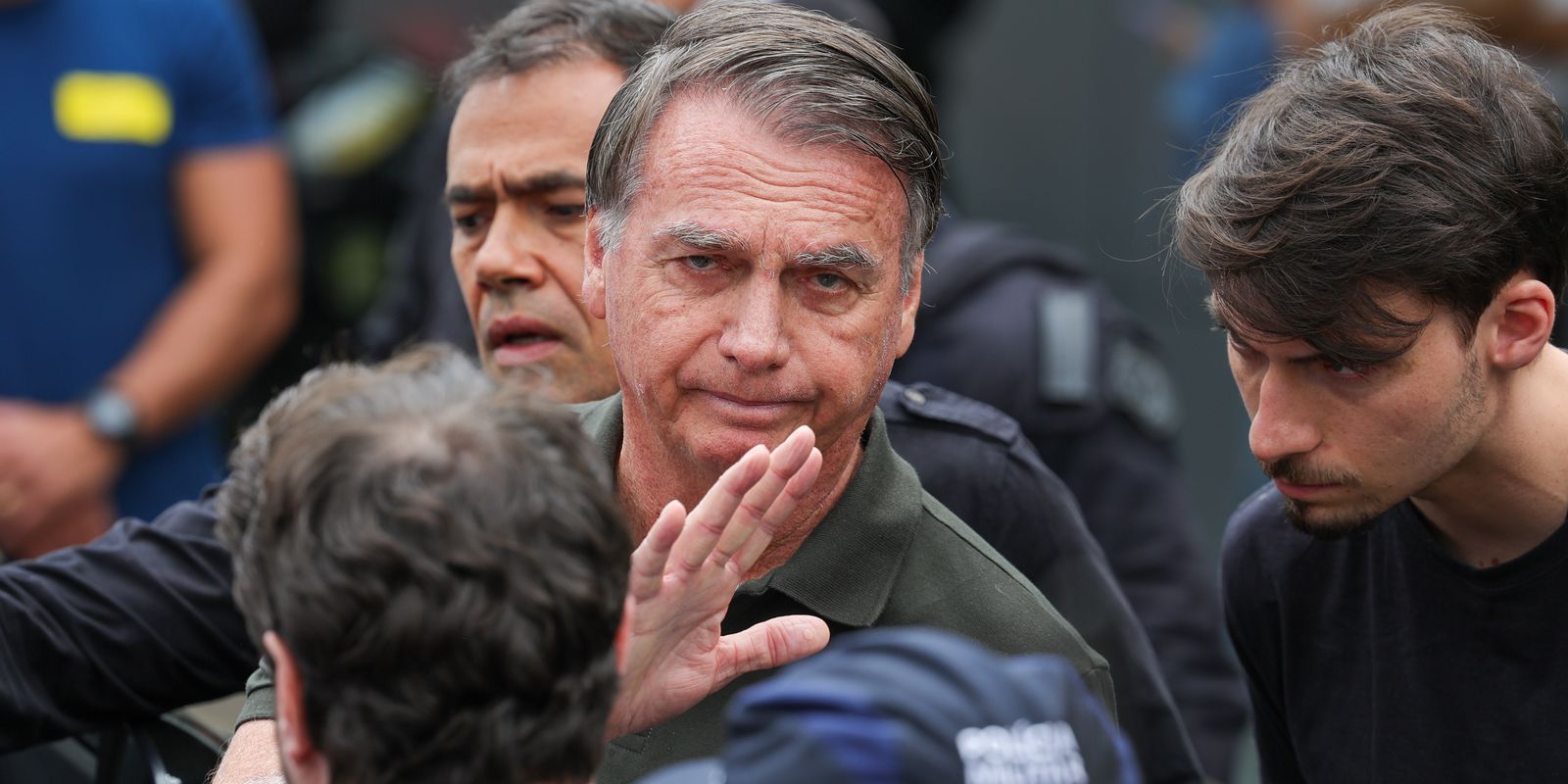 Delegado pede ao STF para ouvir Bolsonaro sobre arma apreendida Imagem referente a Delegado pede ao STF para ouvir Bolsonaro sobre arma apreendida