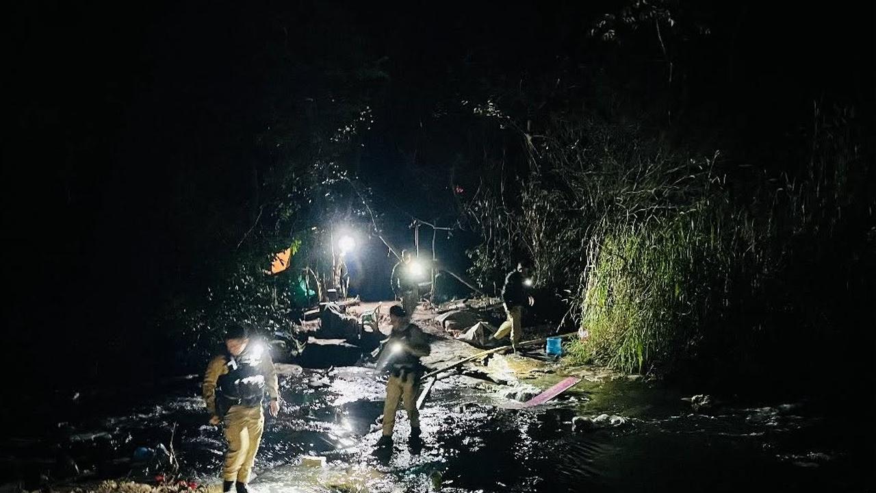 Imagem relativa a Suspeita de corpo enterrado mobiliza grande operação em área de mata em Foz