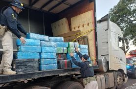 Motorista admite uso de "rebite" e acaba preso com quase 2 toneladas de maconha em Marechal Cândido Rondon