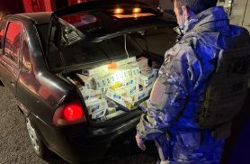 PRF apreende 5 mil maços de cigarros contrabandeados durante operação na BR-277 em Cascavel