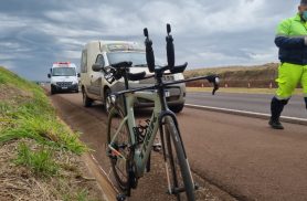 Ciclista fica ferido ao colidir contra Fiorino parada no acostamento da BR-163 Ciclista fica ferido ao colidir contra Fiorino parada no acostamento da BR-163