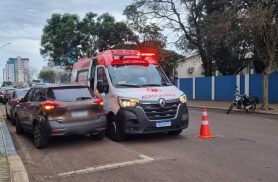 Motociclista é vítima de acidente de trânsito no Centro de Cascavel Motociclista é vítima de acidente de trânsito no Centro de Cascavel