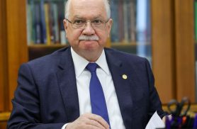 Fachin diz que espera regras do STF para supersalários ainda em junho