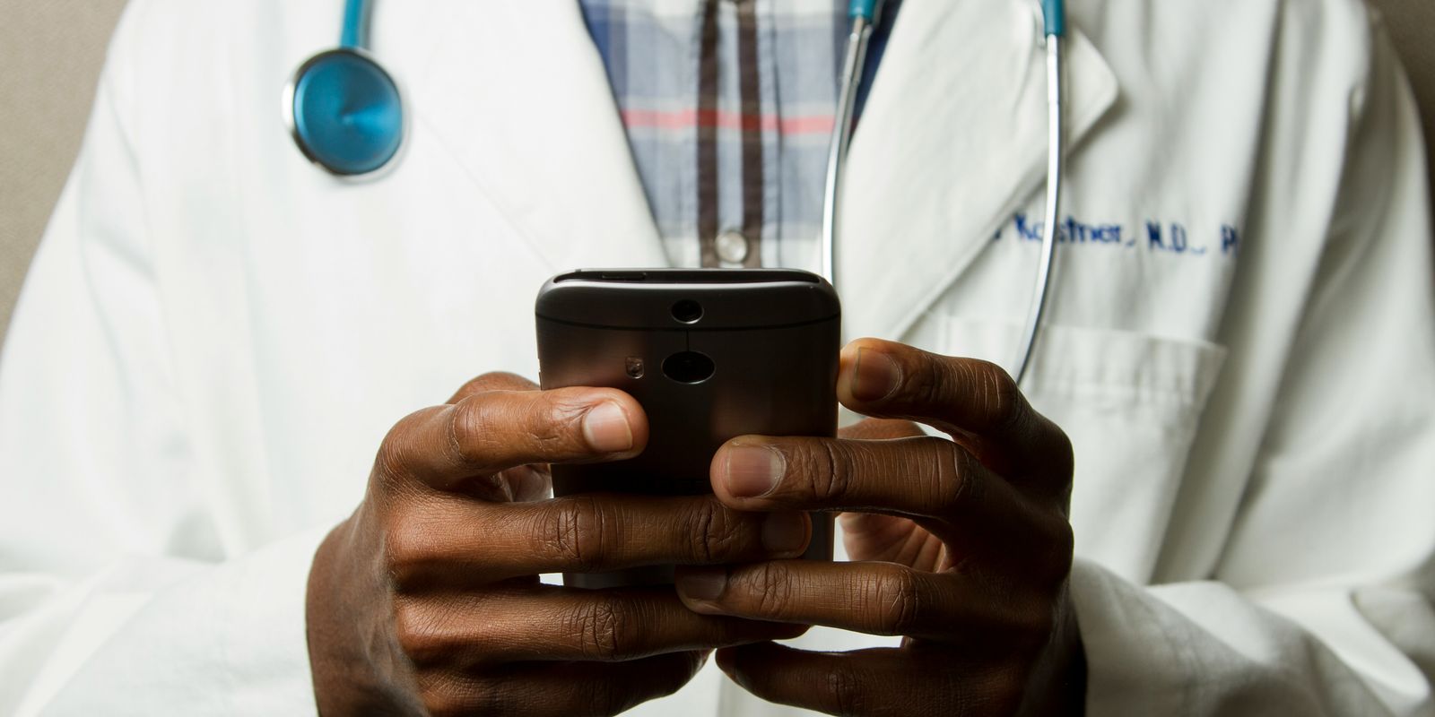 Imagem referente a Enamed será requisito para exercício da medicina no Brasil