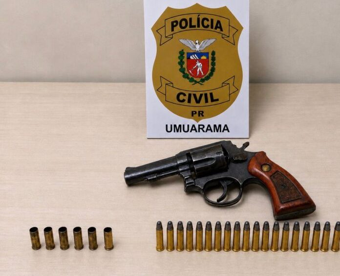 Adolescente é apreendido com revólver e munições em Umuarama Imagem referente a Adolescente é apreendido com revólver e munições em Umuarama