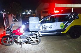 Motociclista embriagado é preso ao ser flagrado transportando criança sobre tanque da moto em Cascavel
