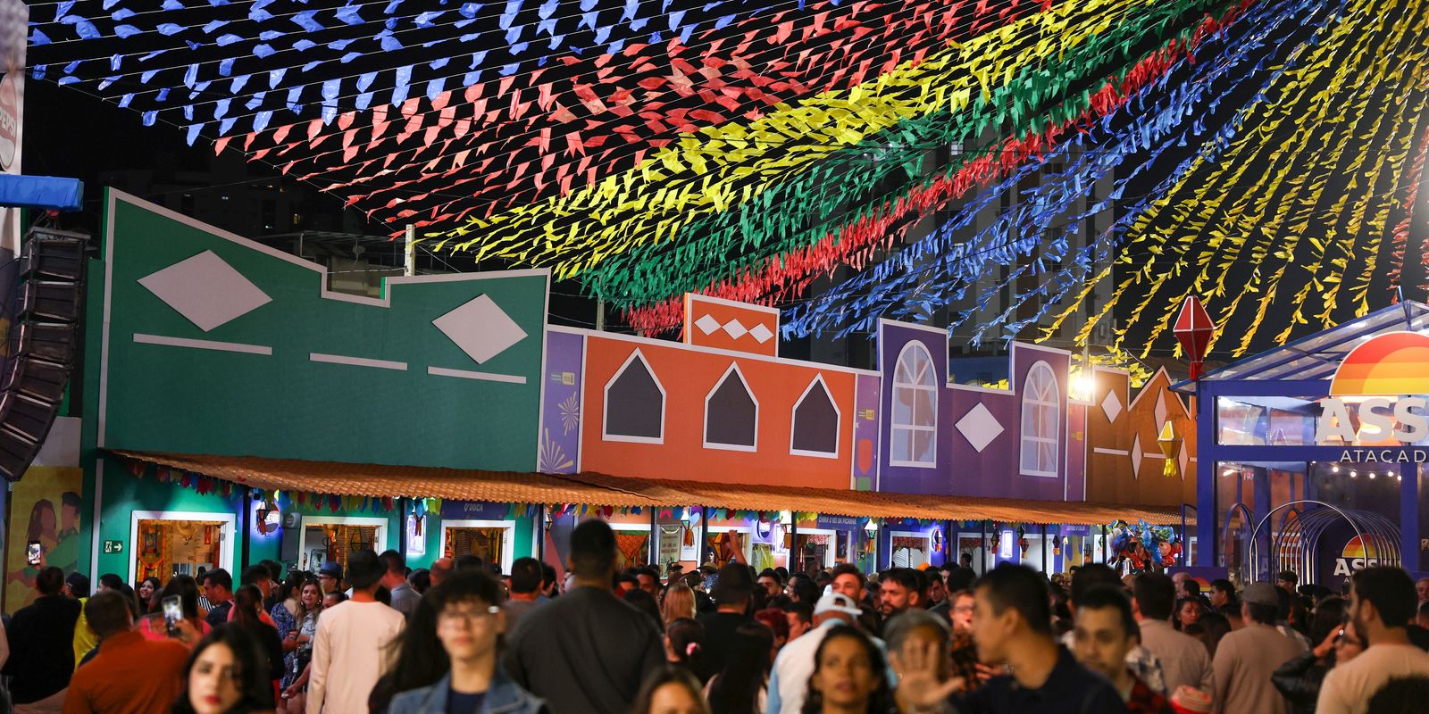 Estudo aponta que 85% dos brasileiros vão participar de festas juninas Imagem relativa a Estudo aponta que 85% dos brasileiros vão participar de festas juninas
