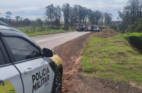 Colisão frontal entre Fiat Strada e Gol deixa dois feridos na PR-463