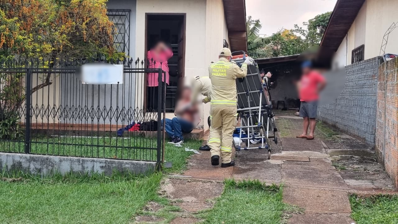 Homem leva facada da companheira enquanto fazia mudança na Rua da Lapa
