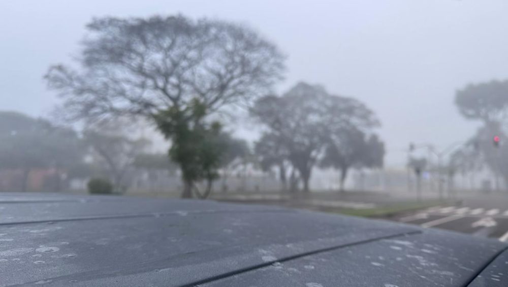 É inverno! Chuva e neblina marcam início da estação, com domingo superúmido Imagem referente a É inverno! Chuva e neblina marcam início da estação, com domingo superúmido