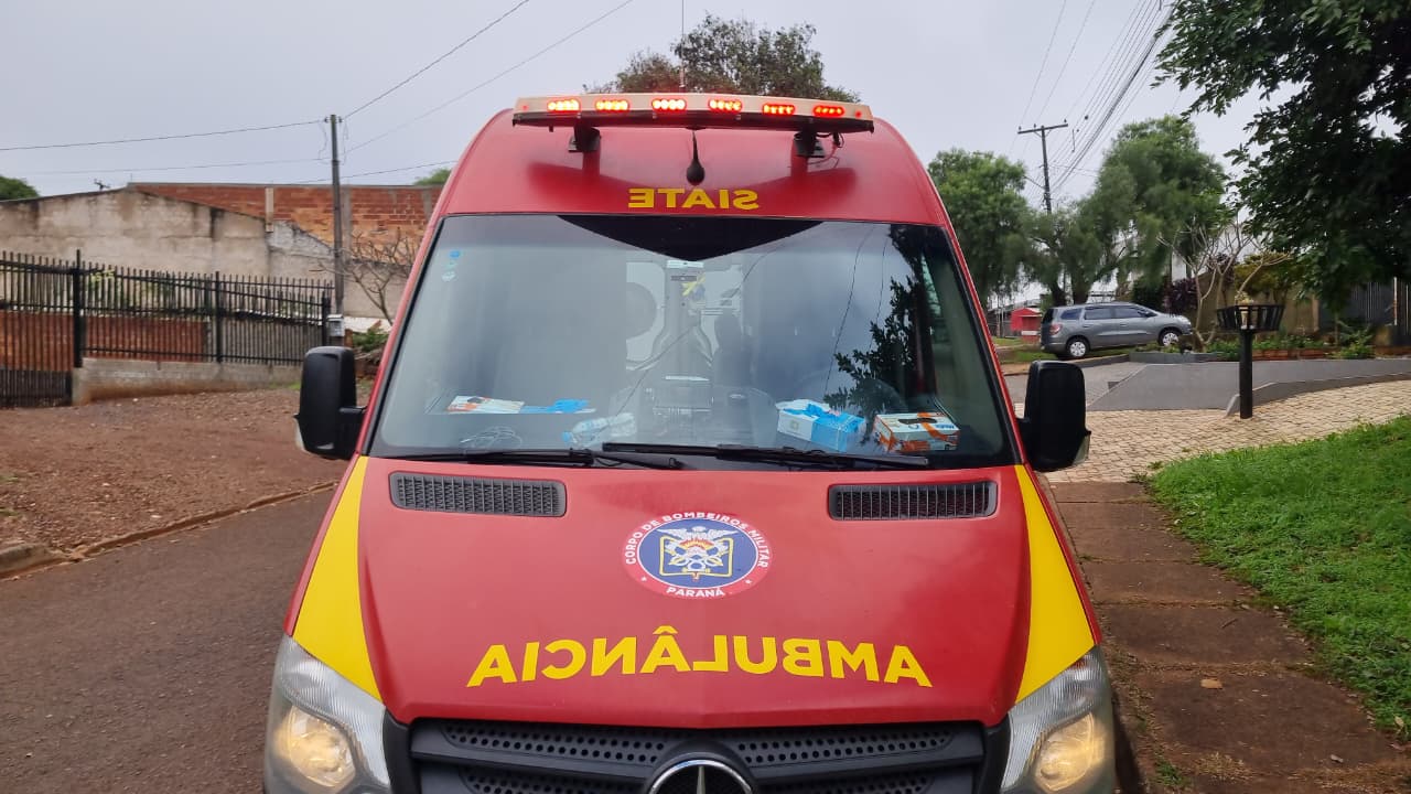 Idoso alcoolizado cai na calçada e é socorrido pelo Siate no Periolo