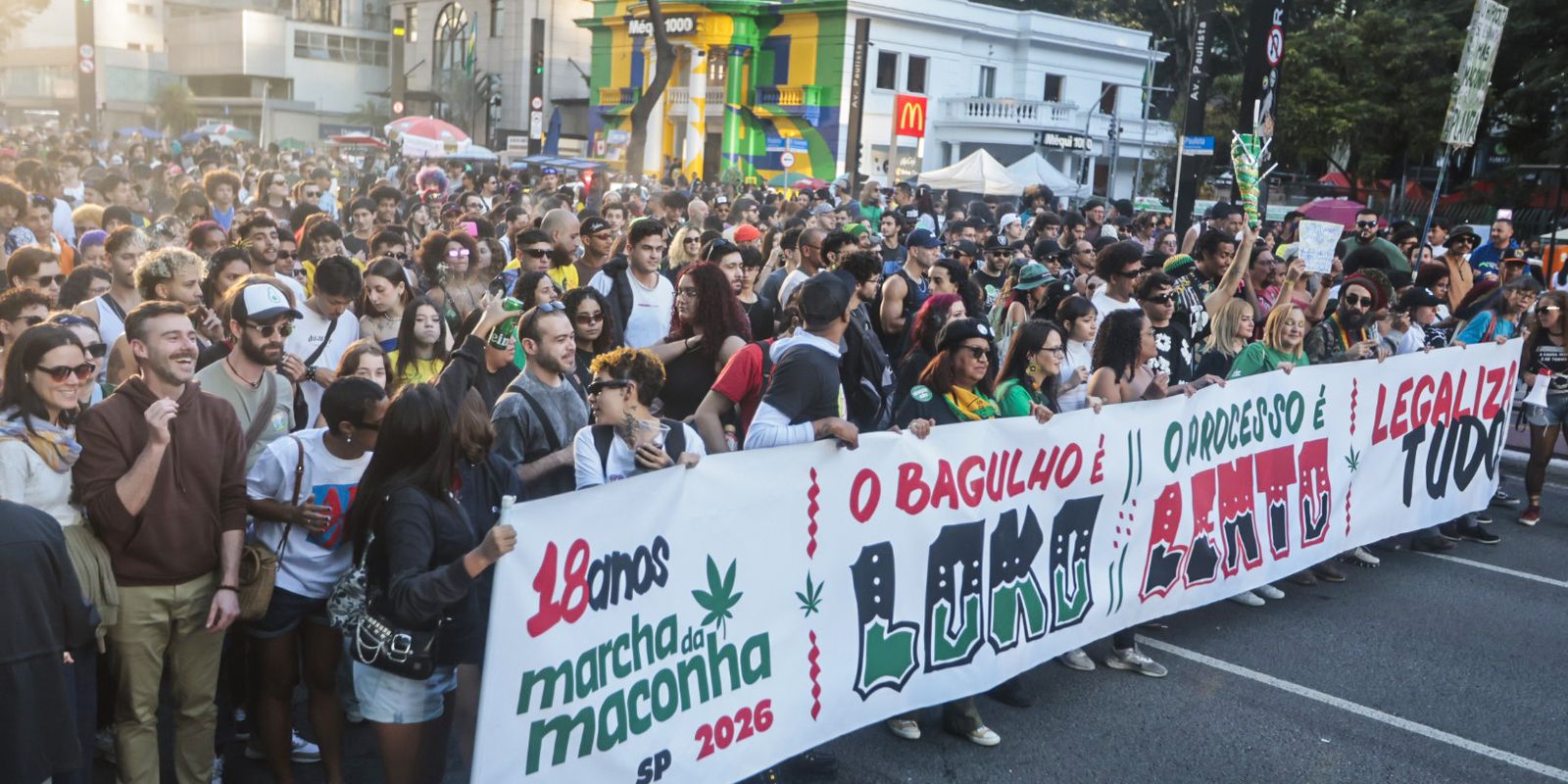 Marcha em São Paulo pede legalização da maconha Imagem referente a Marcha em São Paulo pede legalização da maconha