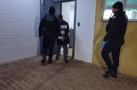 Casal é detido com facas após resistir à prisão e ameaçar Guardas Municipais em Cascavel