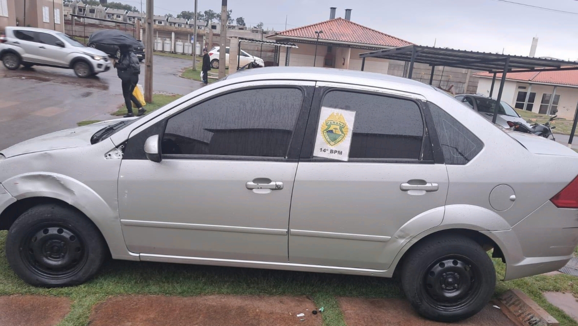 Imagem relativa a Polícia Militar recupera carro usado em roubos e devolve veículo ao proprietário em Foz do Iguaçu