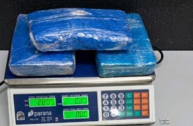 Polícia Militar apreende mais de 2,8 quilos de cocaína em ônibus interestadual em Foz do Iguaçu