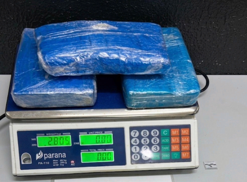 Imagem relativa a Polícia Militar apreende mais de 2,8 quilos de cocaína em ônibus interestadual em Foz do Iguaçu
