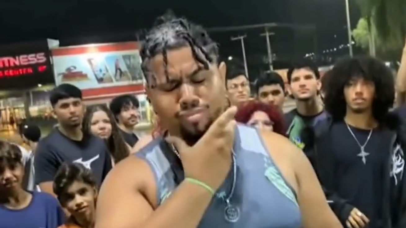 Campeonato de “Farmar Aura” vira febre e reúne jovens em disputa pelo título de mais lendário da internet