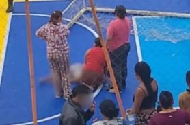 Menino fica em estado grave após trave despencar em quadra esportiva