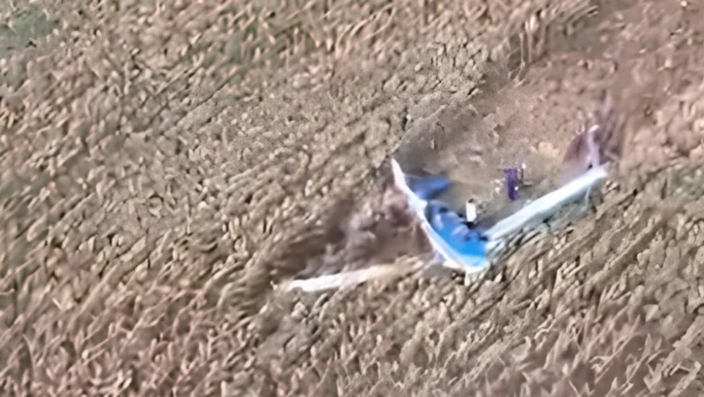 Avião agrícola cai em área rural do Paraná; piloto é socorrido pelo helicóptero do Samu Imagem referente a Avião agrícola cai em área rural do Paraná; piloto é socorrido pelo helicóptero do Samu