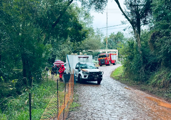 Vanderléa Zatti de 42 anos é encontrada morta após dois dias desaparecida Imagem referente a Vanderléa Zatti de 42 anos é encontrada morta após dois dias desaparecida