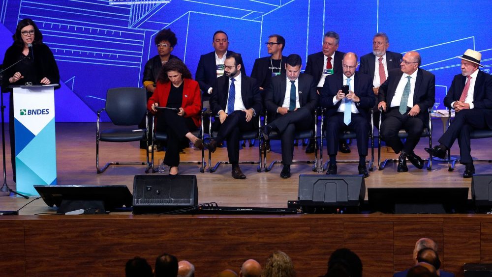 Programa de incentivo à indústria receberá mais R$ 140 bilhões em 2026 Imagem referente a Programa de incentivo à indústria receberá mais R$ 140 bilhões em 2026